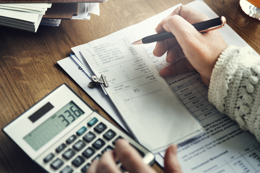 shutterstock 483396691 1 - Payroll Calculator